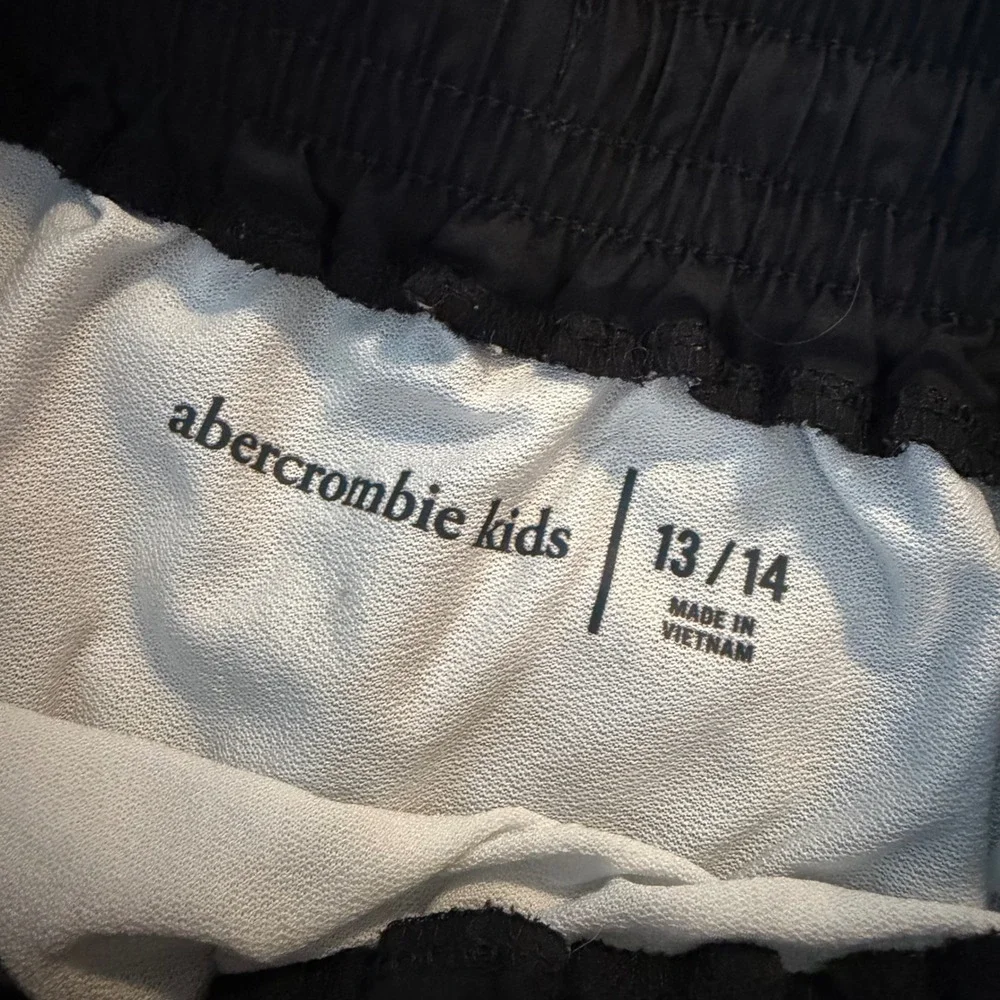 Abercrombie Kids Black Active Athletic Running Shorts with Liner Size 13/14